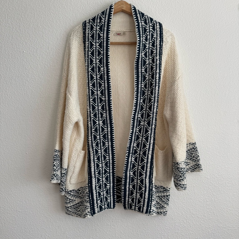 Faherty Rowan Cardigan - Picture 2 of 16